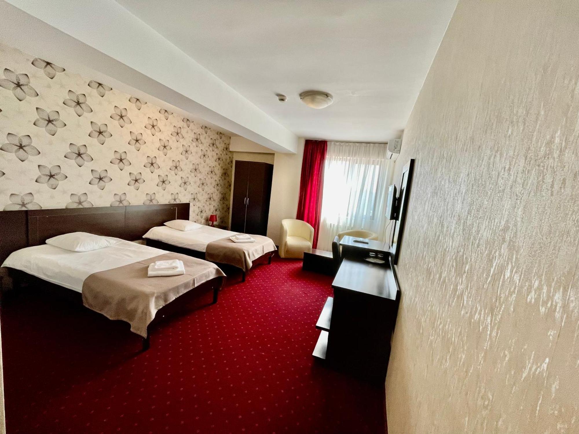 Hotel City 툴체아 외부 사진
