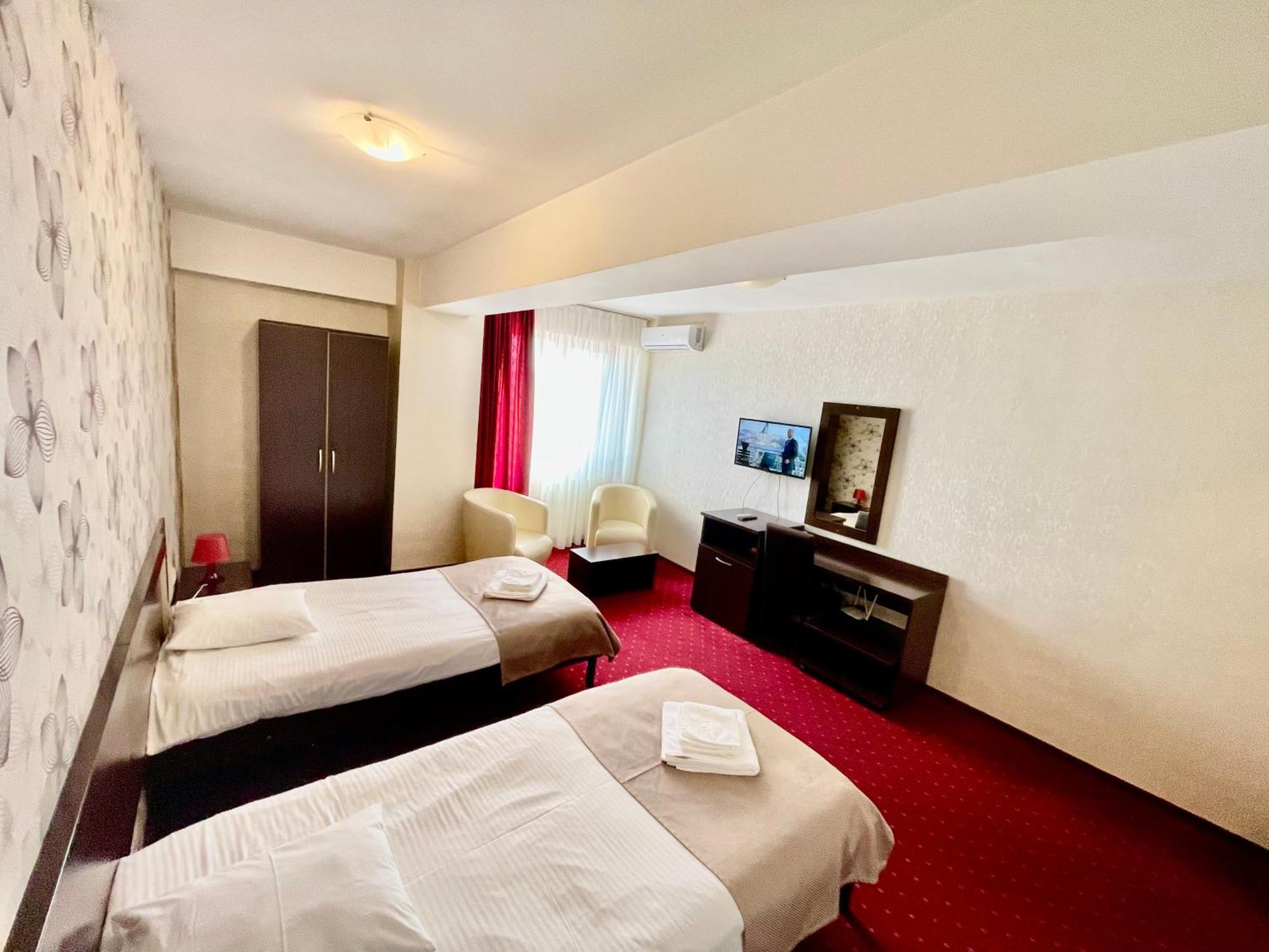 Hotel City 툴체아 외부 사진